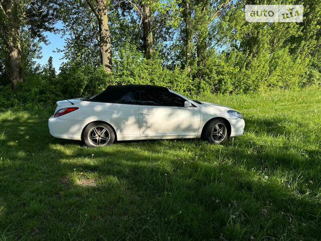 Белый Тойота Camry Solara, объемом двигателя 3.3 л и пробегом 400 тыс. км за 4000 $, фото 8 на Automoto.ua