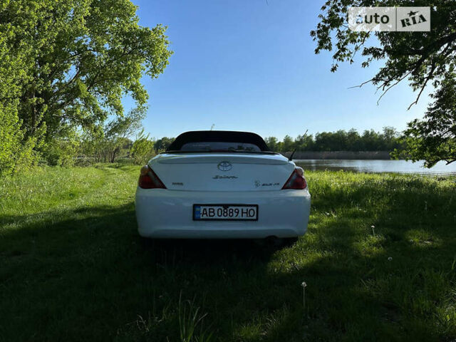 Белый Тойота Camry Solara, объемом двигателя 3.3 л и пробегом 400 тыс. км за 4000 $, фото 6 на Automoto.ua