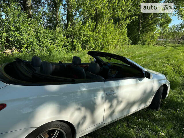 Белый Тойота Camry Solara, объемом двигателя 3.3 л и пробегом 400 тыс. км за 4000 $, фото 28 на Automoto.ua