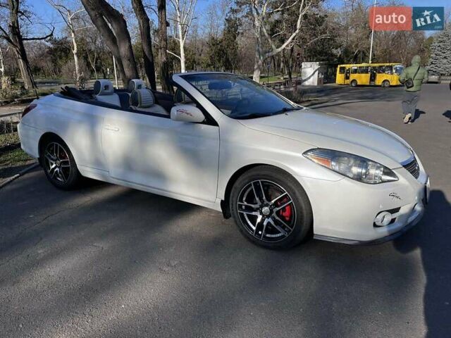 Белый Тойота Camry Solara, объемом двигателя 3.31 л и пробегом 47 тыс. км за 10000 $, фото 1 на Automoto.ua