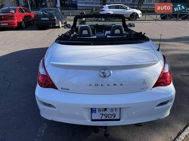 Белый Тойота Camry Solara, объемом двигателя 3.31 л и пробегом 47 тыс. км за 10000 $, фото 3 на Automoto.ua