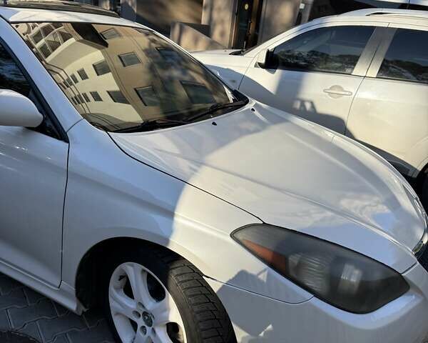 Белый Тойота Camry Solara, объемом двигателя 2.4 л и пробегом 100 тыс. км за 8500 $, фото 3 на Automoto.ua