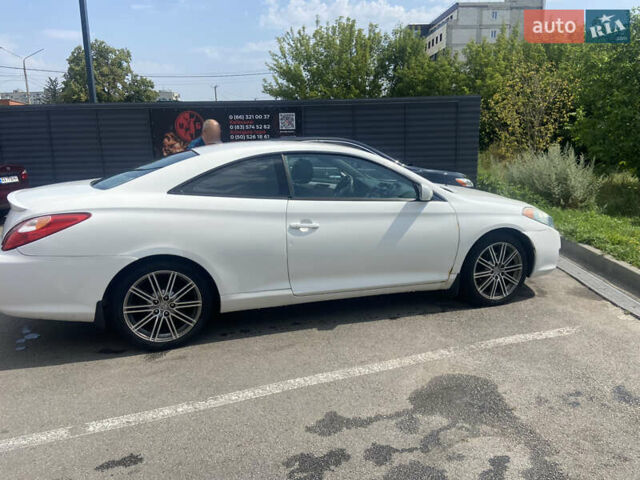 Белый Тойота Camry Solara, объемом двигателя 2.4 л и пробегом 290 тыс. км за 6000 $, фото 2 на Automoto.ua