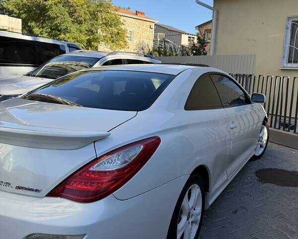 Белый Тойота Camry Solara, объемом двигателя 2.4 л и пробегом 100 тыс. км за 8500 $, фото 5 на Automoto.ua