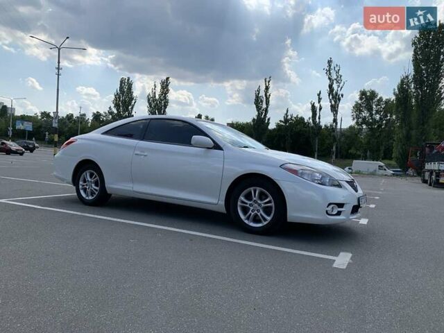 Белый Тойота Camry Solara, объемом двигателя 2.4 л и пробегом 48 тыс. км за 13500 $, фото 2 на Automoto.ua