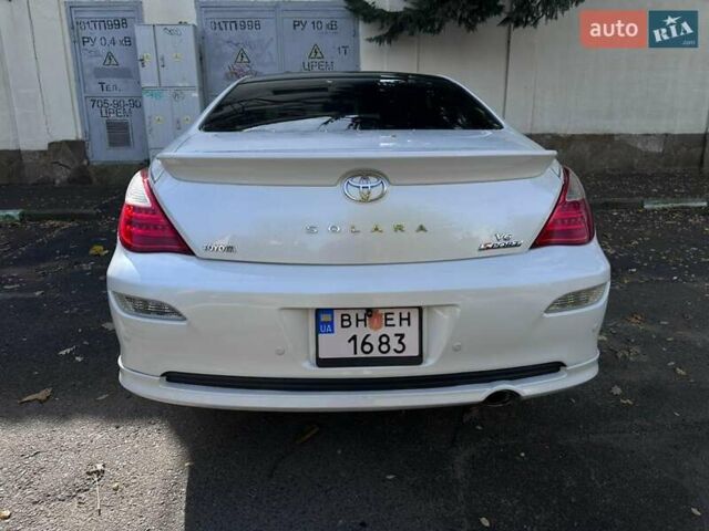 Белый Тойота Camry Solara, объемом двигателя 3.3 л и пробегом 92 тыс. км за 9000 $, фото 4 на Automoto.ua