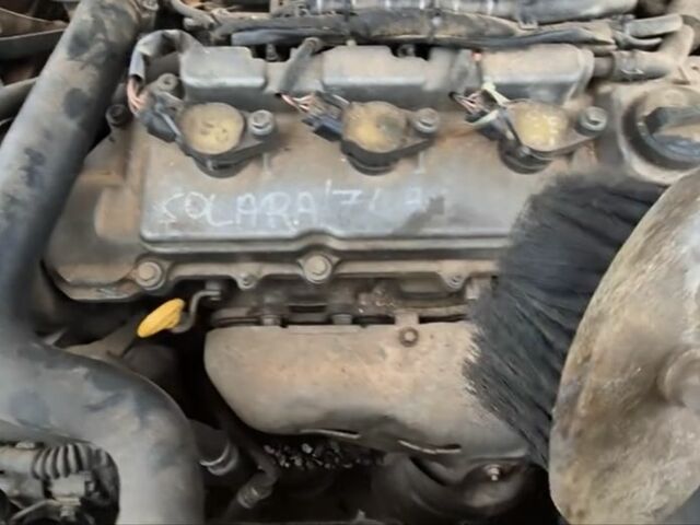 Красный Тойота Camry Solara, объемом двигателя 3.3 л и пробегом 100 тыс. км за 2200 $, фото 5 на Automoto.ua