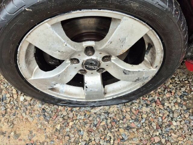 Красный Тойота Camry Solara, объемом двигателя 3.3 л и пробегом 100 тыс. км за 2200 $, фото 3 на Automoto.ua