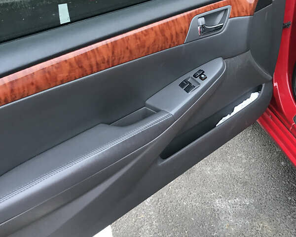 Красный Тойота Camry Solara, объемом двигателя 3.3 л и пробегом 186 тыс. км за 8500 $, фото 9 на Automoto.ua