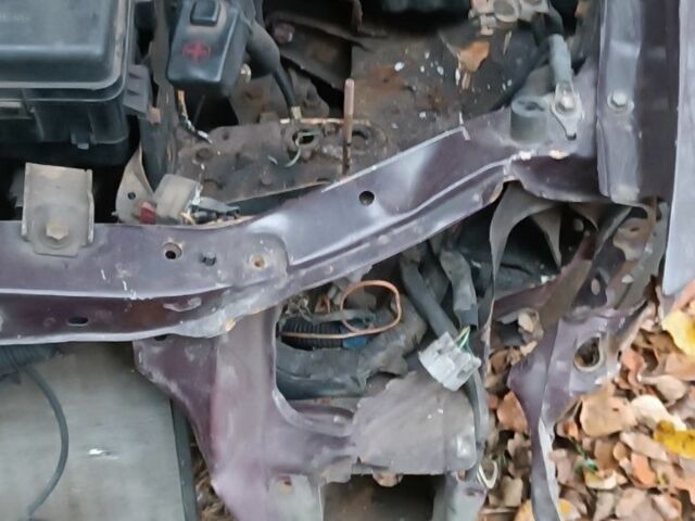 Червоний Тойота Carina E, об'ємом двигуна 1.6 л та пробігом 350 тис. км за 952 $, фото 12 на Automoto.ua