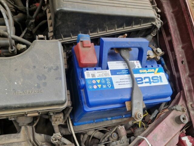 Червоний Тойота Carina E, об'ємом двигуна 1.6 л та пробігом 220 тис. км за 1500 $, фото 12 на Automoto.ua