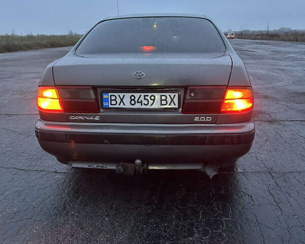 Сірий Тойота Carina E, об'ємом двигуна 2 л та пробігом 450 тис. км за 3000 $, фото 5 на Automoto.ua