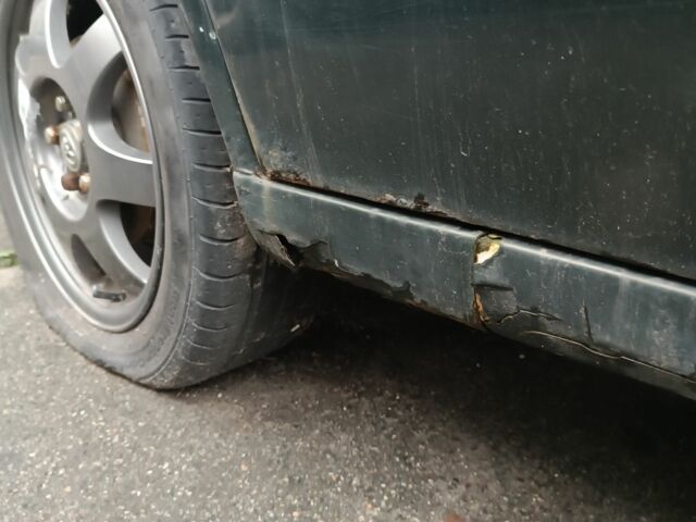 Зеленый Тойота Carina E, объемом двигателя 1.6 л и пробегом 360 тыс. км за 1400 $, фото 3 на Automoto.ua