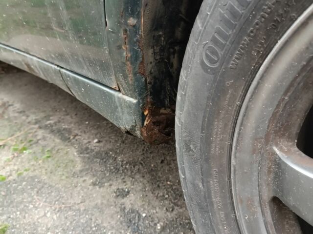 Зеленый Тойота Carina E, объемом двигателя 1.6 л и пробегом 360 тыс. км за 1400 $, фото 4 на Automoto.ua