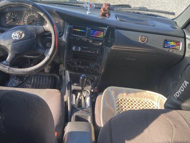 Зеленый Тойота Carina E, объемом двигателя 1.8 л и пробегом 372 тыс. км за 2150 $, фото 6 на Automoto.ua