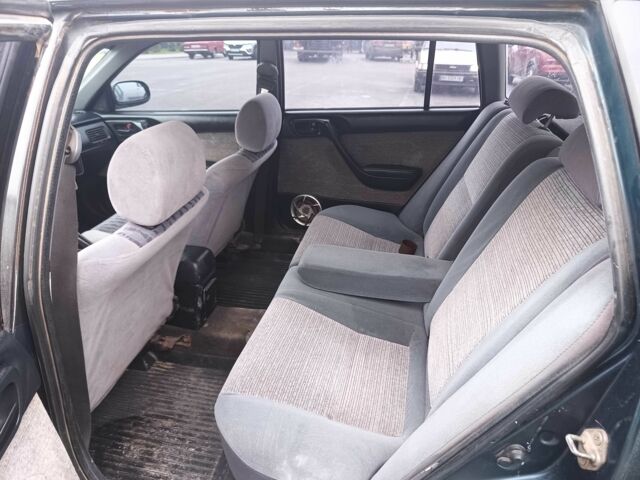 Зелений Тойота Carina E, об'ємом двигуна 1.6 л та пробігом 290 тис. км за 2300 $, фото 9 на Automoto.ua