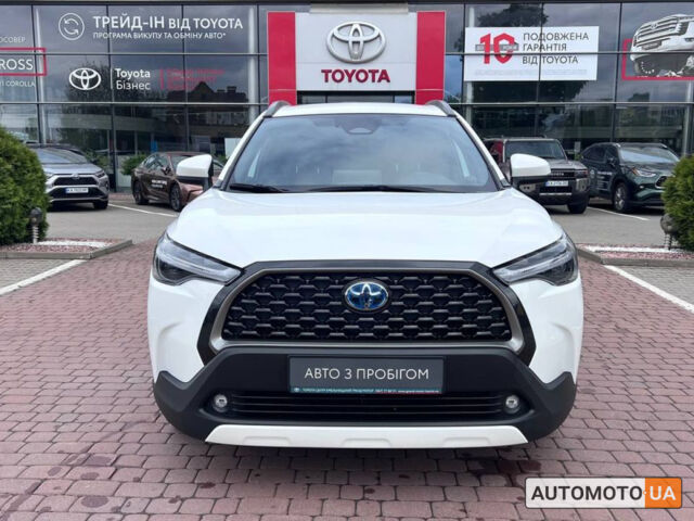 Білий Тойота Corolla Cross, об'ємом двигуна 2 л та пробігом 37 тис. км за 31900 $, фото 4 на Automoto.ua