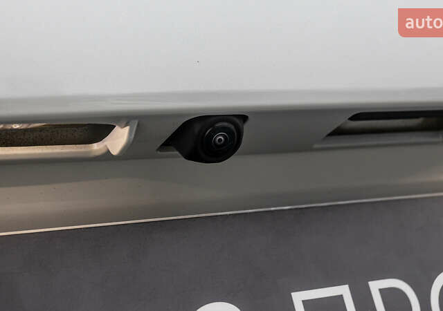 Белый Тойота Corolla Cross, объемом двигателя 2 л и пробегом 31 тыс. км за 35157 $, фото 32 на Automoto.ua