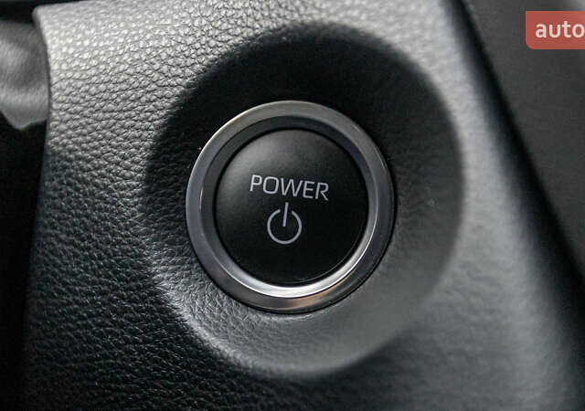 Белый Тойота Corolla Cross, объемом двигателя 2 л и пробегом 31 тыс. км за 35157 $, фото 29 на Automoto.ua