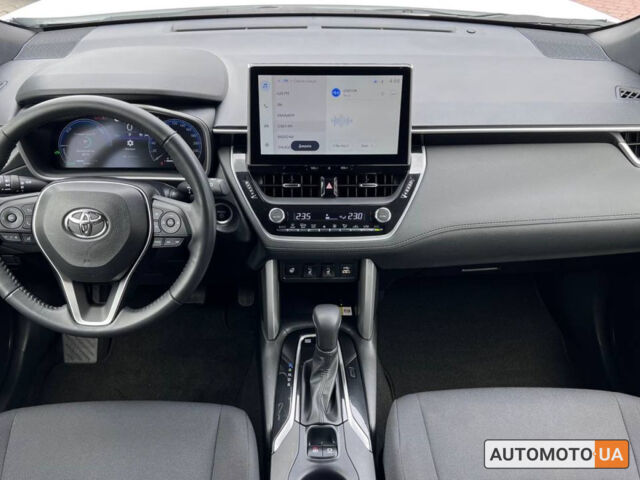 Білий Тойота Corolla Cross, об'ємом двигуна 2 л та пробігом 37 тис. км за 31900 $, фото 7 на Automoto.ua