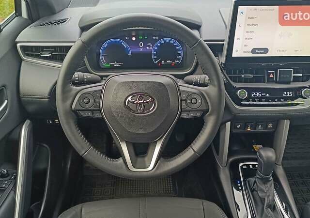 Белый Тойота Corolla Cross, объемом двигателя 1.99 л и пробегом 17 тыс. км за 36686 $, фото 8 на Automoto.ua