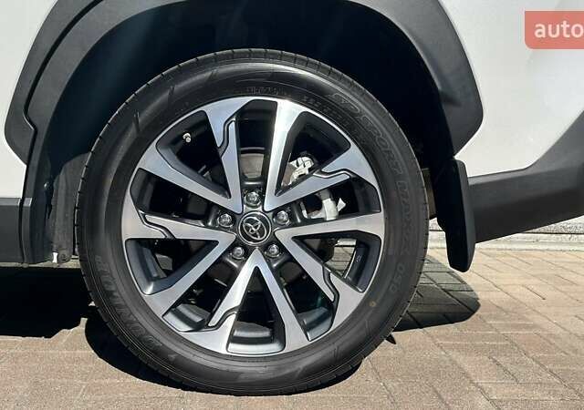 Белый Тойота Corolla Cross, объемом двигателя 2 л и пробегом 17 тыс. км за 36749 $, фото 14 на Automoto.ua