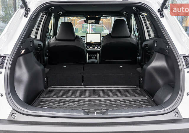 Белый Тойота Corolla Cross, объемом двигателя 2 л и пробегом 31 тыс. км за 35157 $, фото 11 на Automoto.ua