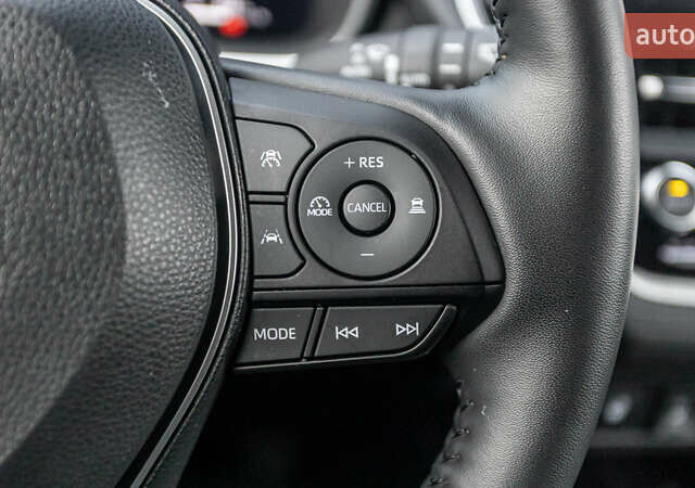 Белый Тойота Corolla Cross, объемом двигателя 2 л и пробегом 31 тыс. км за 35157 $, фото 28 на Automoto.ua