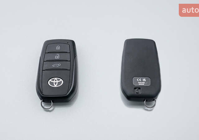 Белый Тойота Corolla Cross, объемом двигателя 2 л и пробегом 31 тыс. км за 35157 $, фото 33 на Automoto.ua