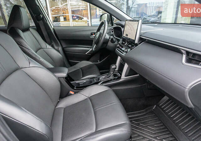 Белый Тойота Corolla Cross, объемом двигателя 2 л и пробегом 31 тыс. км за 35157 $, фото 5 на Automoto.ua