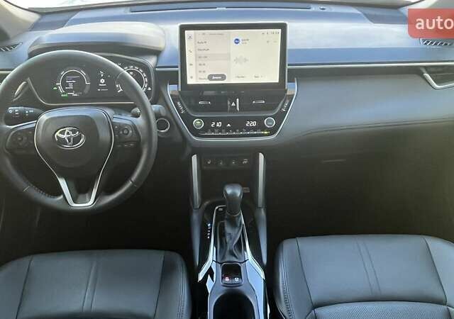 Белый Тойота Corolla Cross, объемом двигателя 2 л и пробегом 17 тыс. км за 36749 $, фото 7 на Automoto.ua