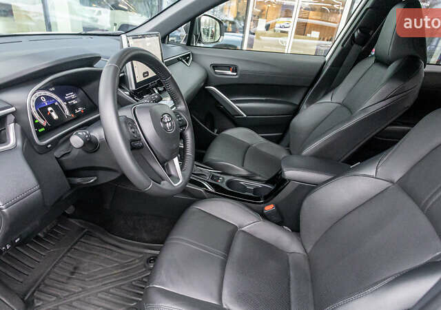 Белый Тойота Corolla Cross, объемом двигателя 2 л и пробегом 31 тыс. км за 35157 $, фото 13 на Automoto.ua