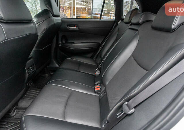 Белый Тойота Corolla Cross, объемом двигателя 2 л и пробегом 31 тыс. км за 35157 $, фото 12 на Automoto.ua