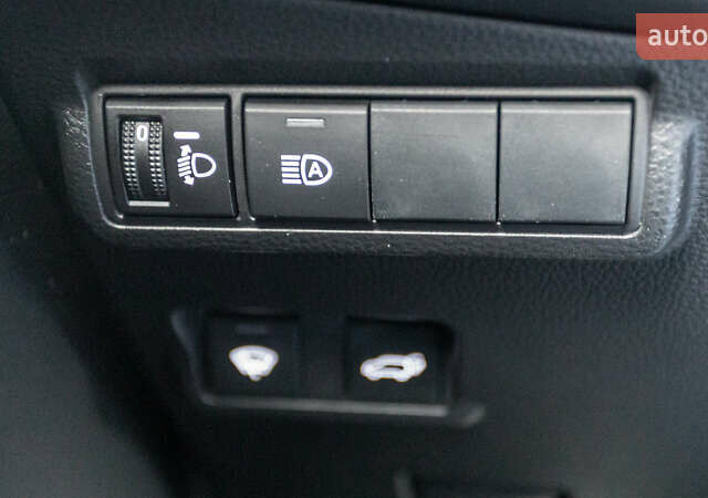 Белый Тойота Corolla Cross, объемом двигателя 2 л и пробегом 31 тыс. км за 35157 $, фото 24 на Automoto.ua