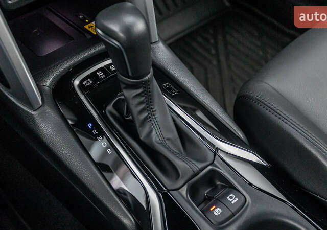 Белый Тойота Corolla Cross, объемом двигателя 2 л и пробегом 31 тыс. км за 35157 $, фото 31 на Automoto.ua