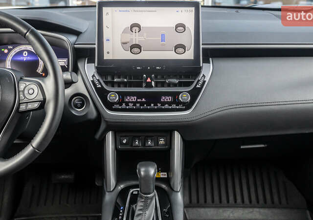 Белый Тойота Corolla Cross, объемом двигателя 2 л и пробегом 31 тыс. км за 35157 $, фото 14 на Automoto.ua