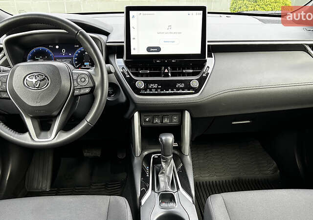 Белый Тойота Corolla Cross, объемом двигателя 1.99 л и пробегом 6 тыс. км за 34991 $, фото 14 на Automoto.ua