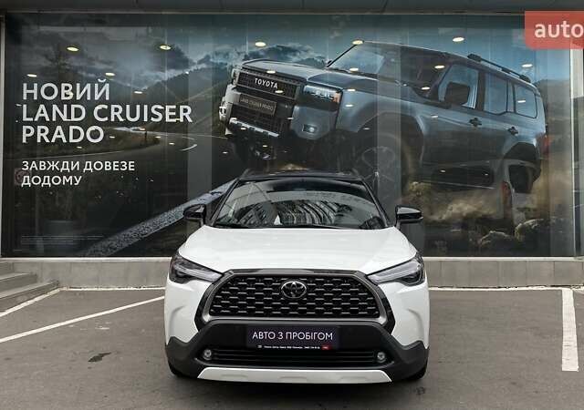 Білий Тойота Corolla Cross, об'ємом двигуна 2 л та пробігом 1 тис. км за 38750 $, фото 4 на Automoto.ua