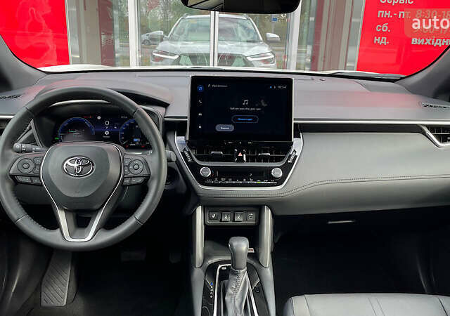 Белый Тойота Corolla Cross, объемом двигателя 2 л и пробегом 1 тыс. км за 39045 $, фото 7 на Automoto.ua