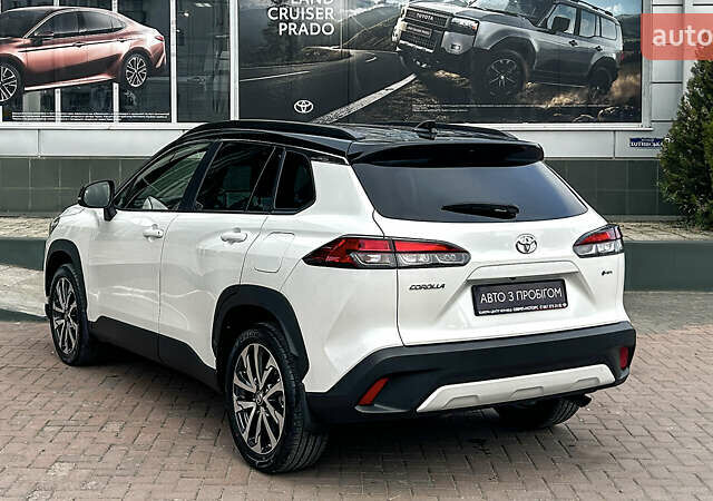 Белый Тойота Corolla Cross, объемом двигателя 1.99 л и пробегом 6 тыс. км за 34991 $, фото 7 на Automoto.ua