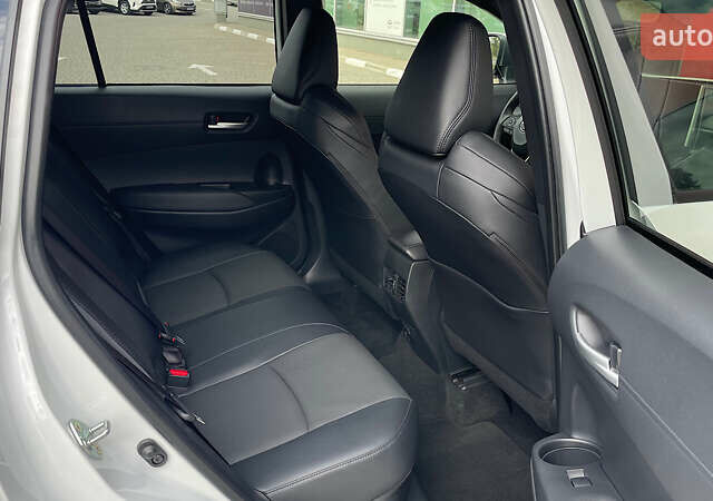 Белый Тойота Corolla Cross, объемом двигателя 2 л и пробегом 1 тыс. км за 39045 $, фото 6 на Automoto.ua