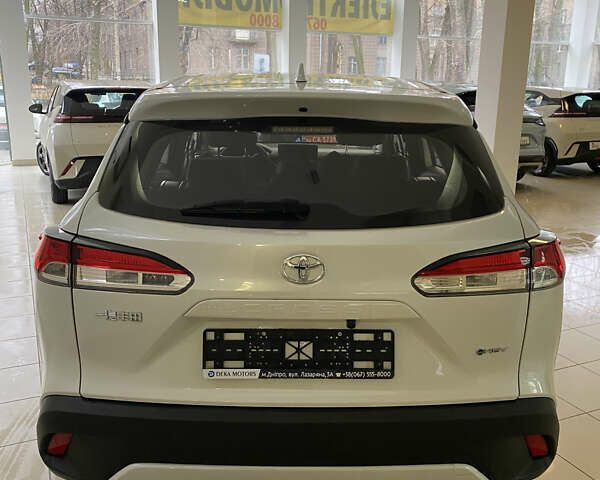 Белый Тойота Corolla Cross, объемом двигателя 2 л и пробегом 1 тыс. км за 28499 $, фото 6 на Automoto.ua