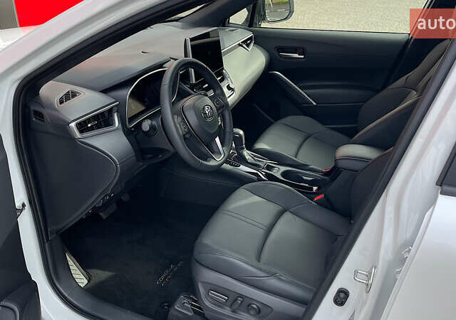 Белый Тойота Corolla Cross, объемом двигателя 2 л и пробегом 1 тыс. км за 39045 $, фото 11 на Automoto.ua