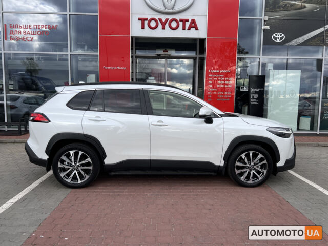 Белый Тойота Corolla Cross, объемом двигателя 2 л и пробегом 3 тыс. км за 39103 $, фото 1 на Automoto.ua
