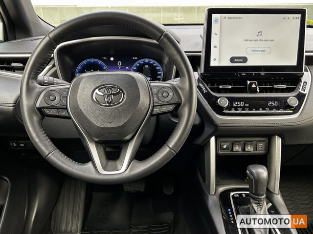 Белый Тойота Corolla Cross, объемом двигателя 2 л и пробегом 6 тыс. км за 35000 $, фото 9 на Automoto.ua