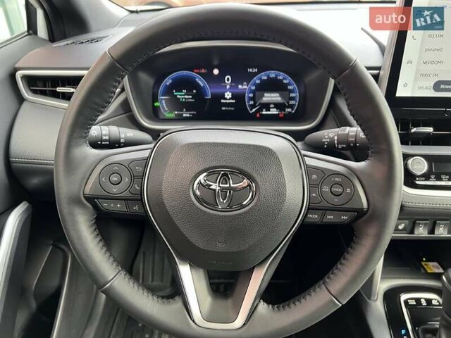 Белый Тойота Corolla Cross, объемом двигателя 2 л и пробегом 3 тыс. км за 39037 $, фото 8 на Automoto.ua