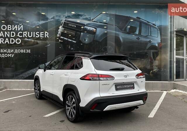 Білий Тойота Corolla Cross, об'ємом двигуна 2 л та пробігом 1 тис. км за 38750 $, фото 1 на Automoto.ua