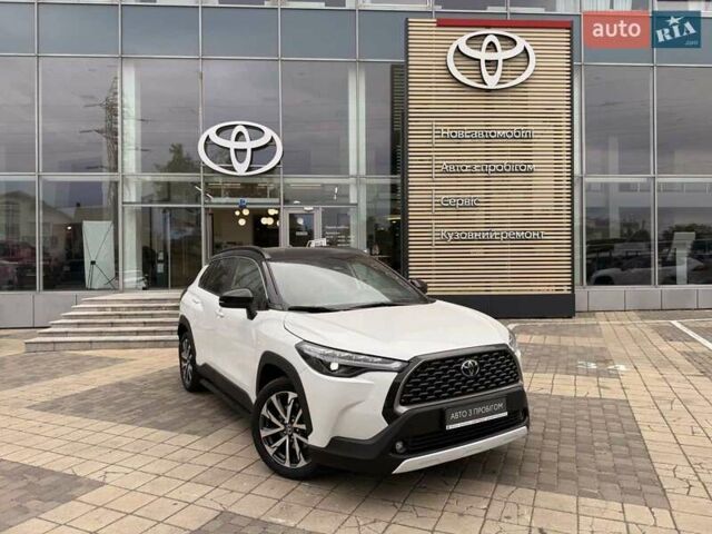 Білий Тойота Corolla Cross, об'ємом двигуна 2 л та пробігом 2 тис. км за 39378 $, фото 5 на Automoto.ua