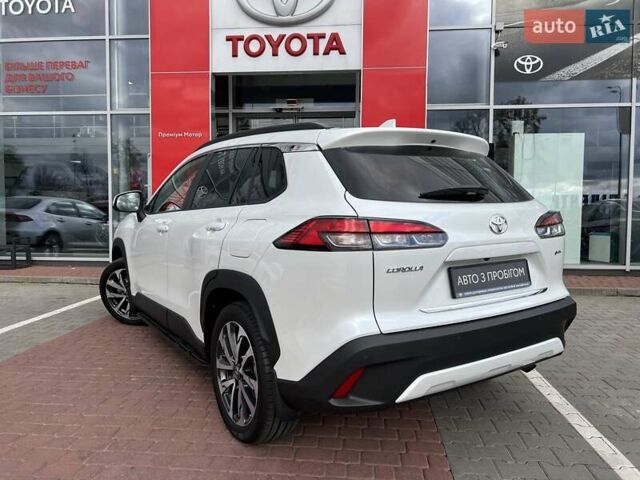 Белый Тойота Corolla Cross, объемом двигателя 2 л и пробегом 3 тыс. км за 39037 $, фото 5 на Automoto.ua