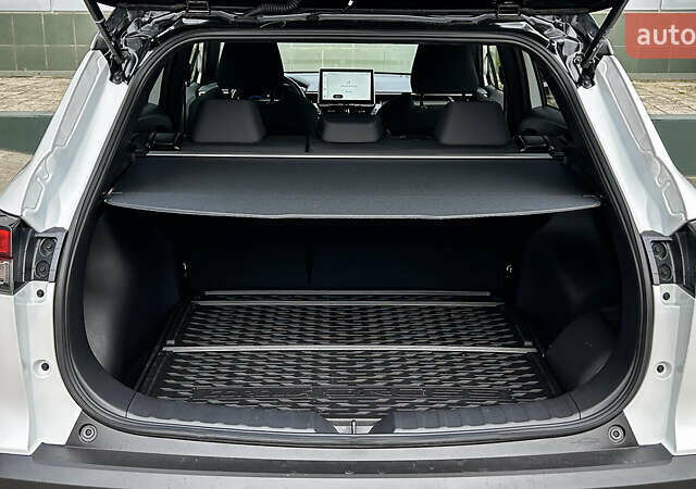 Белый Тойота Corolla Cross, объемом двигателя 1.99 л и пробегом 6 тыс. км за 34991 $, фото 13 на Automoto.ua